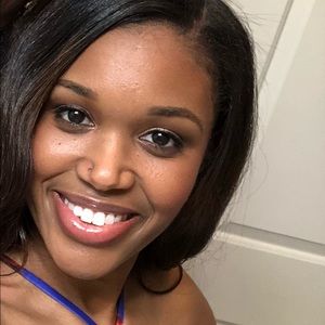 Meet your Posher, Sade